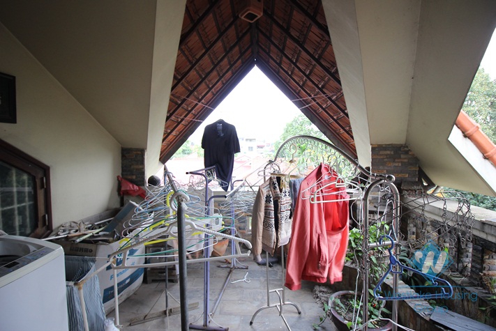 Green villa for rent in Tay Ho, Ha Noi